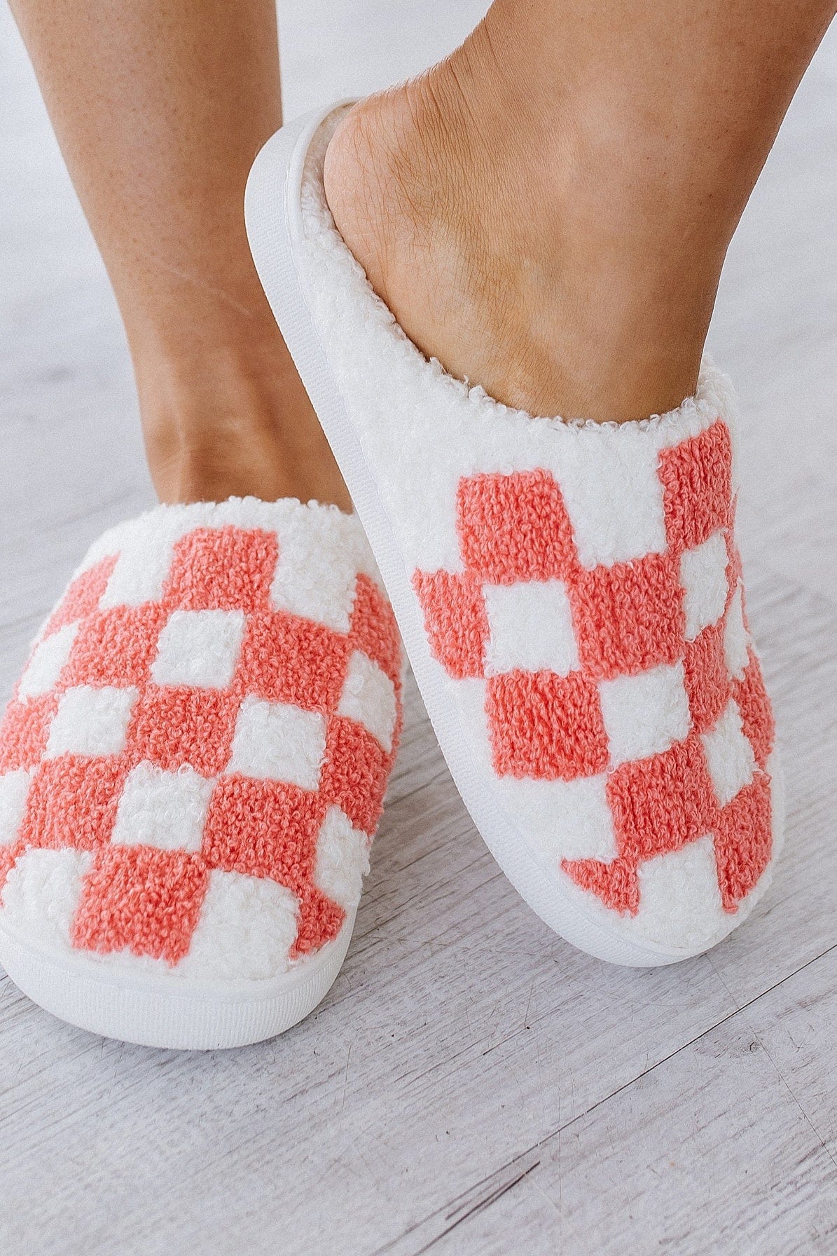 Checkered Print Fuzzy Slippers